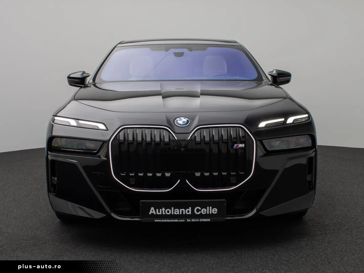 BMW M760e Sky Lounge B&W Fond Ent M-Performance Voll