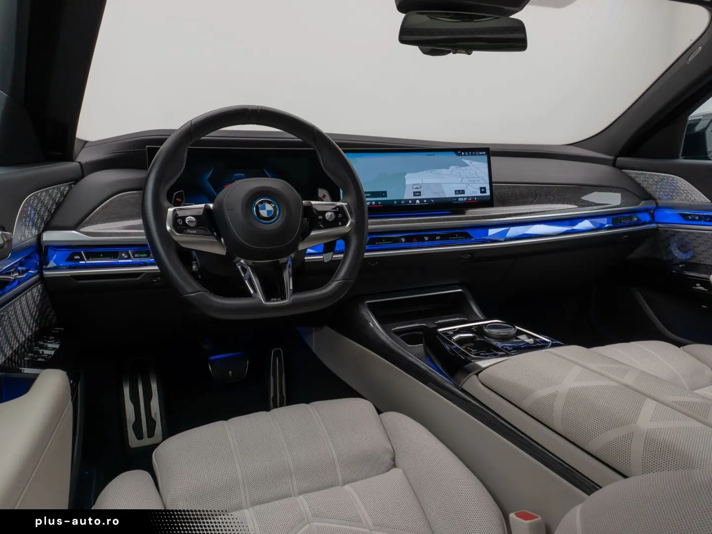 BMW M760e Sky Lounge B&W Fond Ent M-Performance Voll