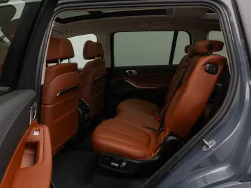 BMW X7 xD40d Panorama 360 HUD DAB H K Massage SoftCl