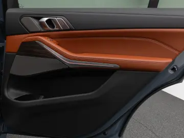 BMW X7 xD40d Panorama 360 HUD DAB H K Massage SoftCl