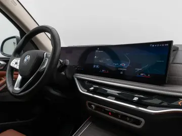 BMW X7 xD40d Panorama 360 HUD DAB H K Massage SoftCl