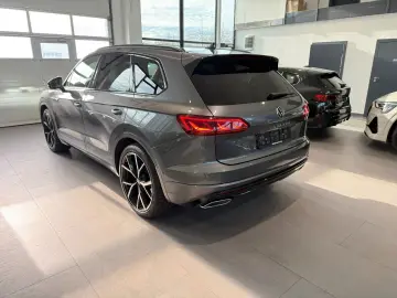 VW Touareg R-Line 4M MATRIX 360  DYN PANO STHZ AHK