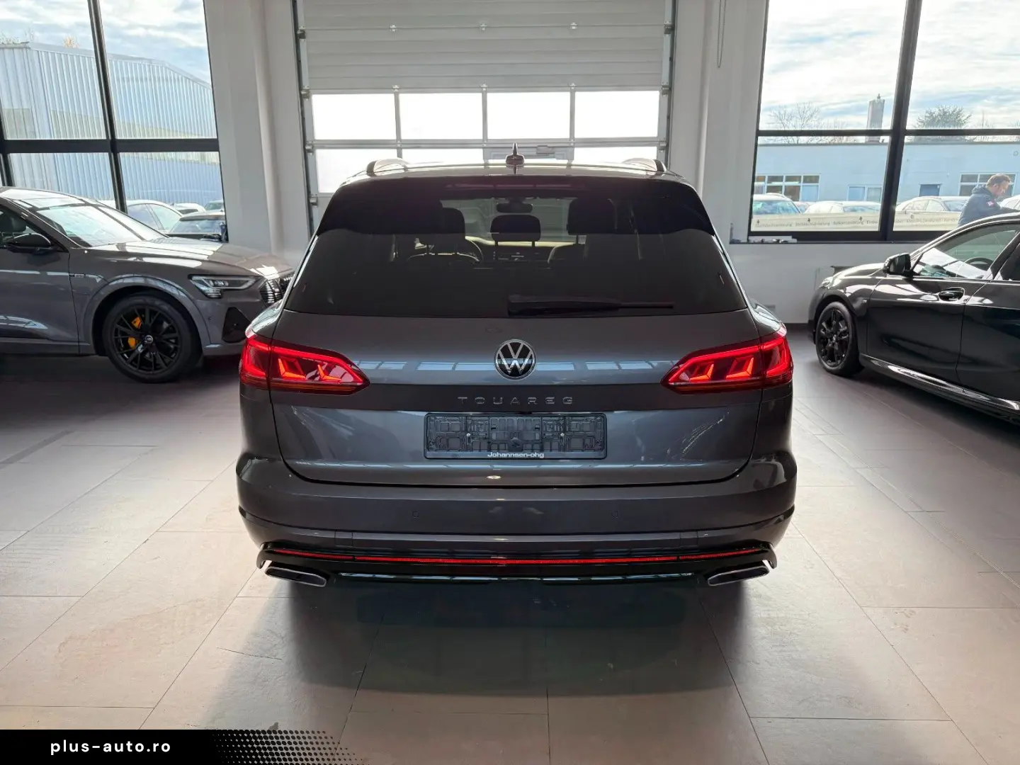 VW Touareg R-Line 4M MATRIX 360  DYN PANO STHZ AHK