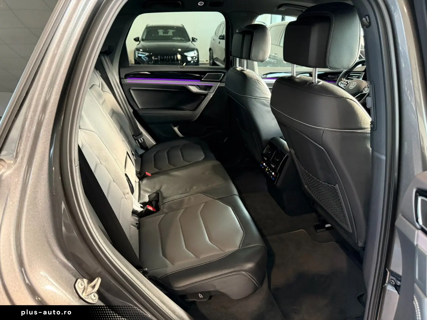 VW Touareg R-Line 4M MATRIX 360  DYN PANO STHZ AHK