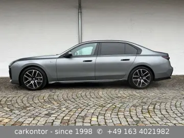 BMW 740 d xDr.  M SPORTPAKET FROZEN FOND ENTERTAIN