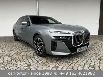 BMW 740 d xDr.  M SPORTPAKET FROZEN FOND ENTERTAIN