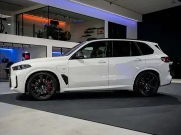 BMW X5 X5 xDrive50e - B&W - HUD - Massage - Sky loun