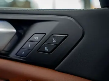 BMW X5 X5 xDrive50e - B&W - HUD - Massage - Sky loun