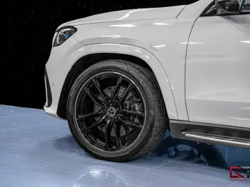 MERCEDES-BENZ GLS 450 d AMG Ultimate TV Alpine Grey 23  Pano