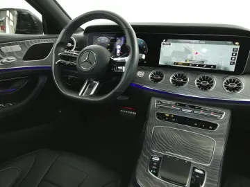 MERCEDES-BENZ CLS 450 4M AMG Line Distr 360K Massage MJ 2022