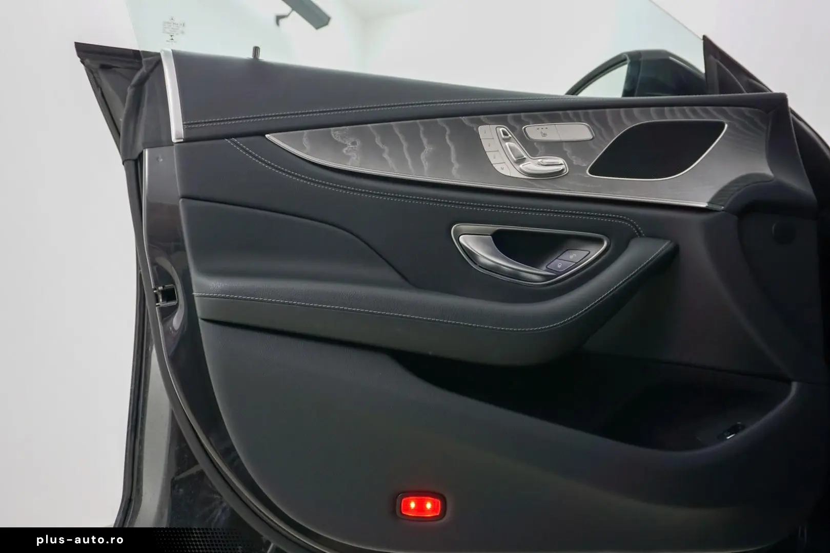 MERCEDES-BENZ CLS 450 4M AMG Line Distr 360K Massage MJ 2022