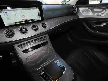 MERCEDES-BENZ CLS 450 4M AMG HEADUP BURMESTER 360  DISTRO