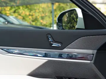 BMW 740 d M SPORT XDRIVE