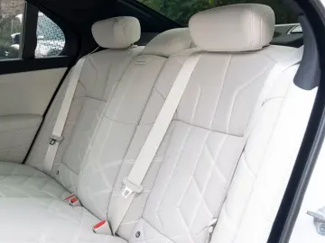 BMW 740 d M SPORT XDRIVE