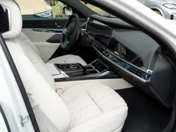 BMW 740 d M SPORT XDRIVE