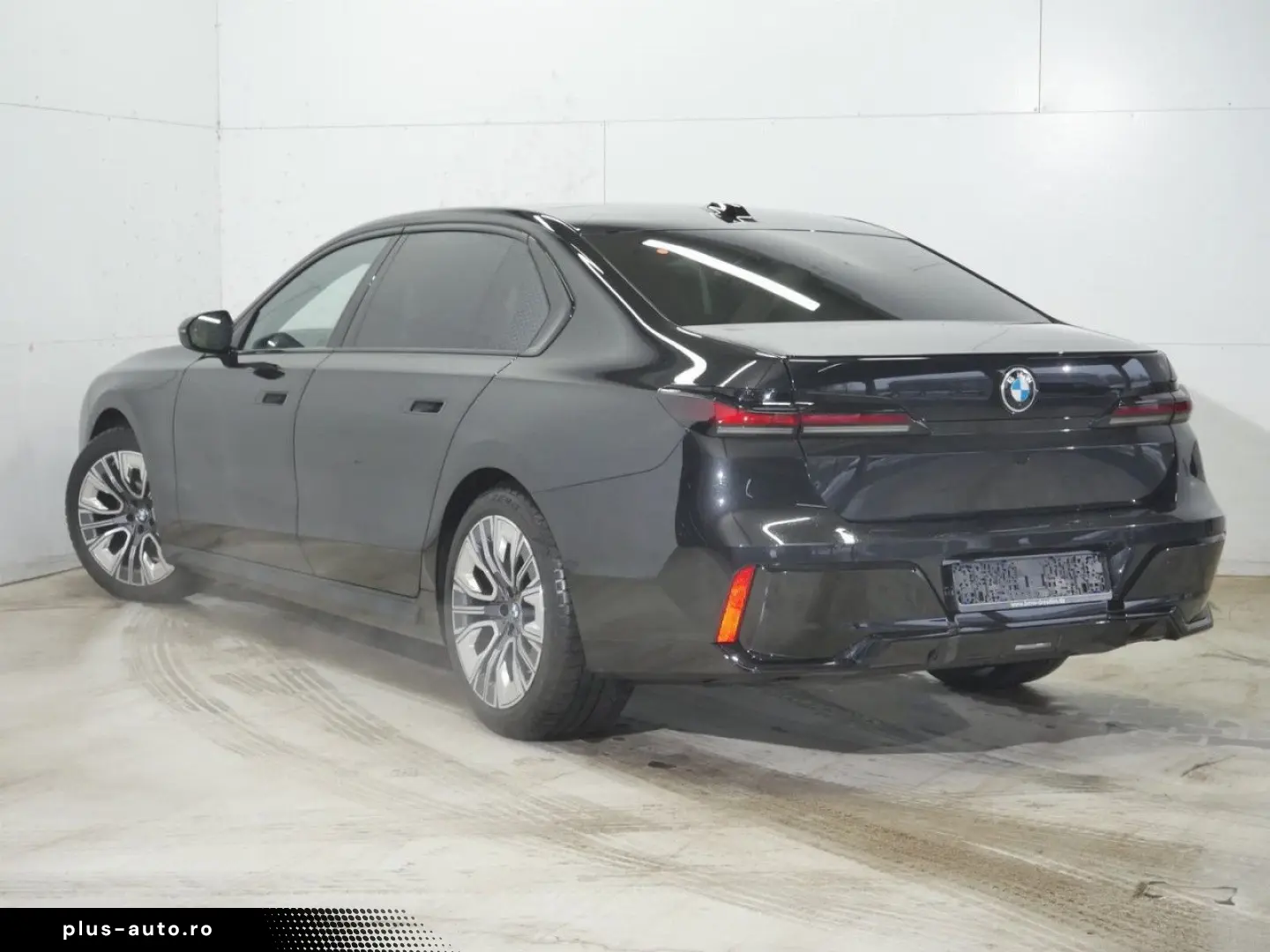 BMW 740d xDrive M Sport Pro Autobahnas LoungeSeating