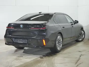 BMW 740d xDrive M Sport Pro Autobahnas LoungeSeating