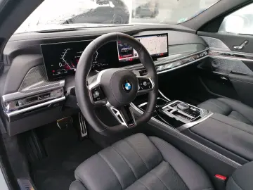BMW 740 d xDrive M Sport DAProf PA-Prof B&W Standhzg