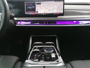 BMW 740 d xDrive M Sport DAProf PA-Prof B&W Standhzg
