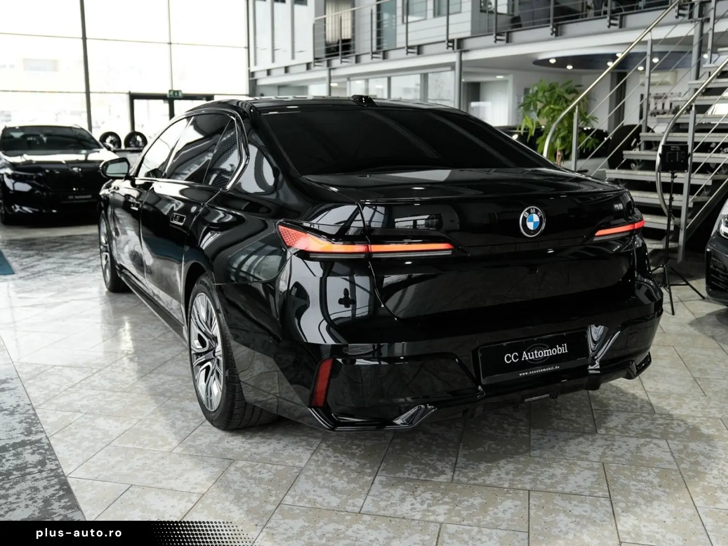 BMW 740d xDrive M SPORT PRO Sky-Lou. Autotür. FOND