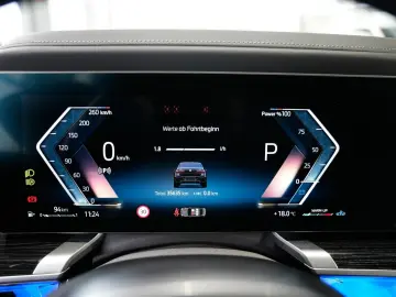 BMW 740d xDrive M SPORT PRO Sky-Lou. Autotür. FOND