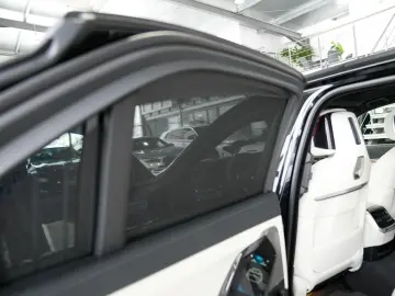 BMW 740d xDrive M SPORT PRO Sky-Lou. Autotür. FOND