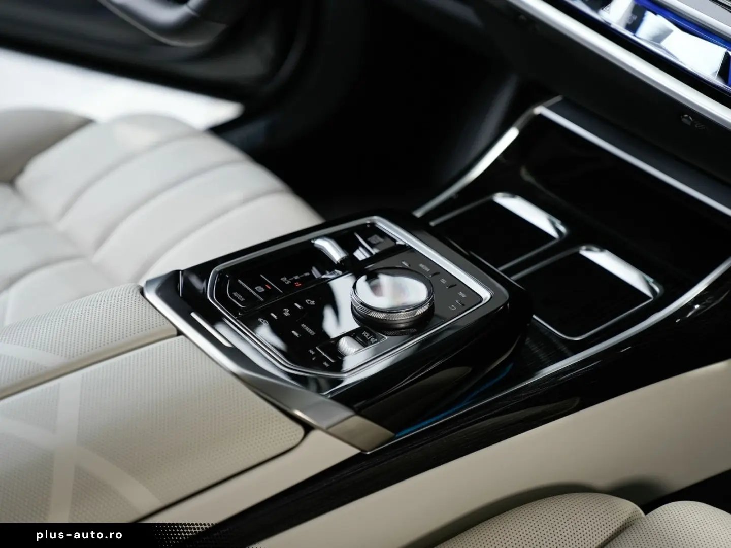 BMW 740d xDrive M SPORT PRO Sky-Lou. Autotür. FOND