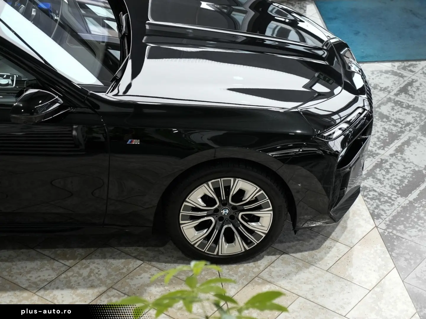 BMW 740d xDrive M SPORT PRO Sky-Lou. Autotür. FOND