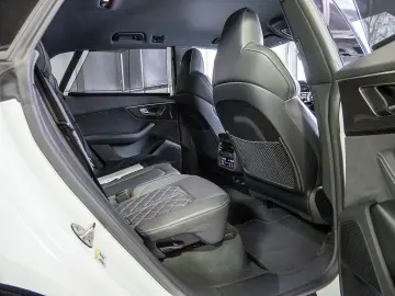 AUDI SQ8 4.0 TFSI quattro MATRIX NAVI AHK B&O STANDHZ
