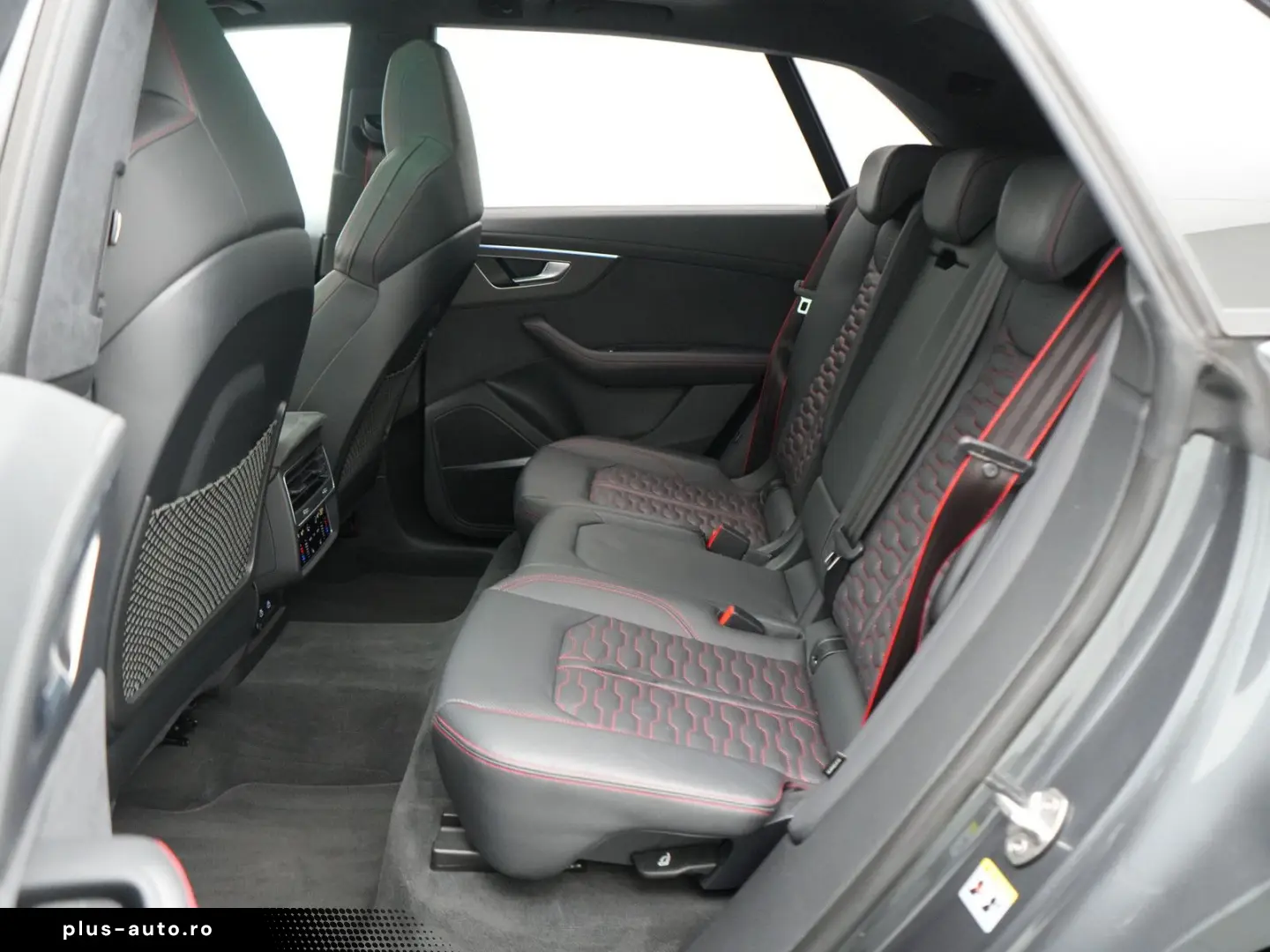 AUDI RS Q8 NACHTSICHT LEDER SITZBELÜ MASSAGE MEMORY