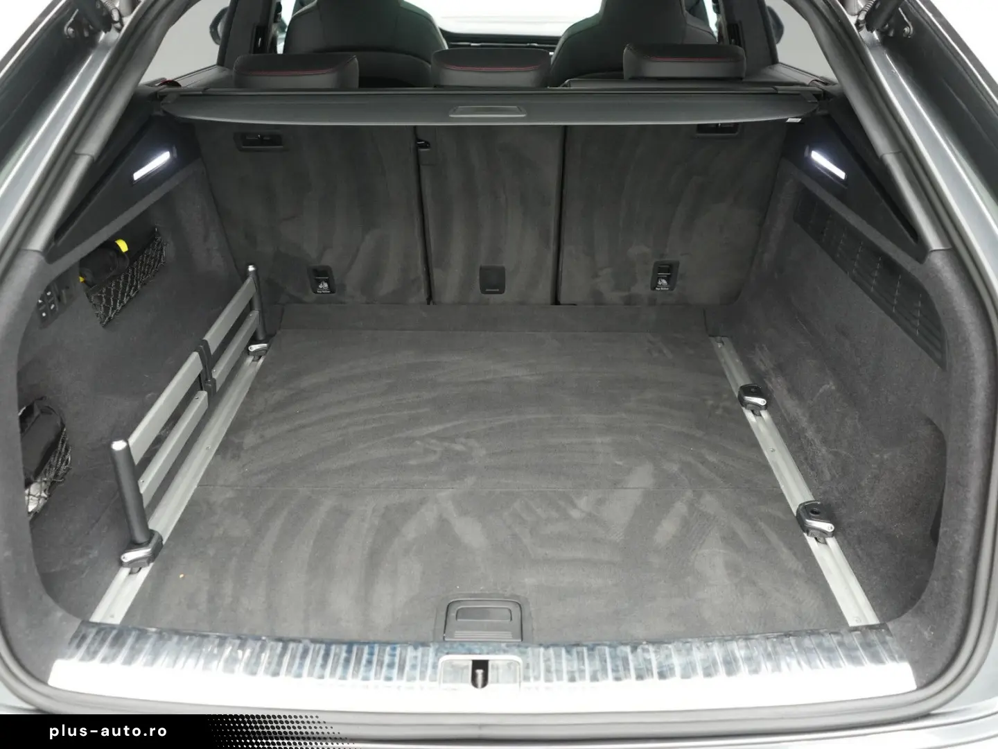 AUDI RS Q8 NACHTSICHT LEDER SITZBELÜ MASSAGE MEMORY