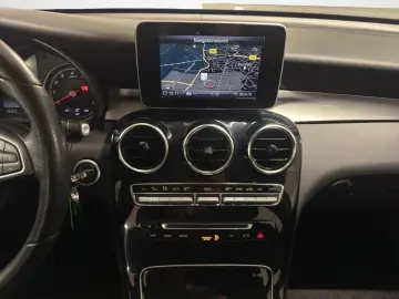 MERCEDES-BENZ GLC 250 4M Off Road  Kamera LED EasyPack.