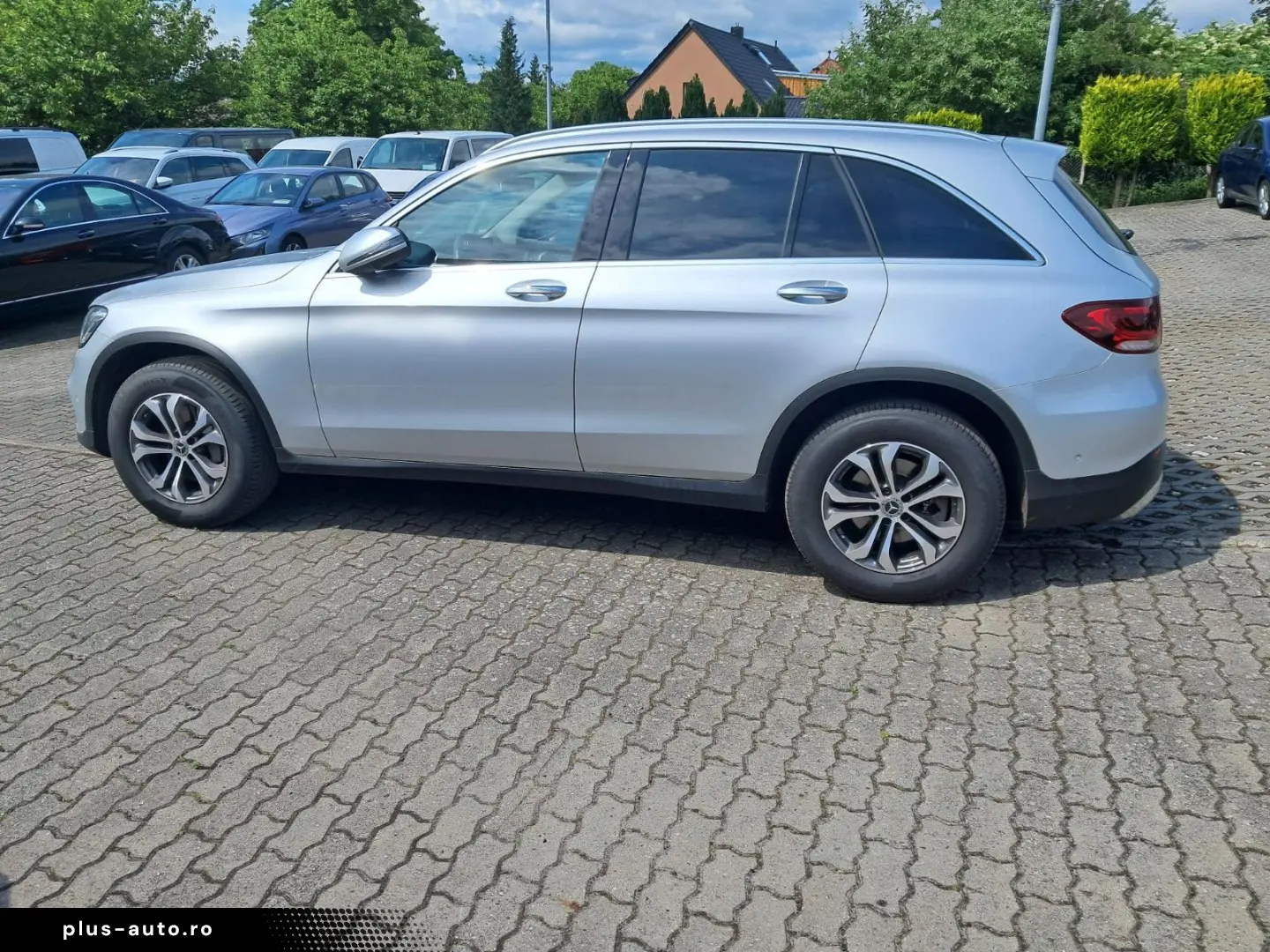 MERCEDES-BENZ GLC 300 d 4Matic LED NAVI KLIMAAUTOM