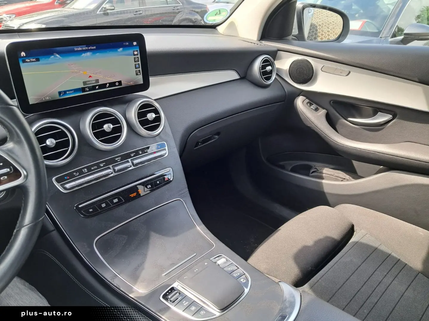 MERCEDES-BENZ GLC 300 d 4Matic LED NAVI KLIMAAUTOM