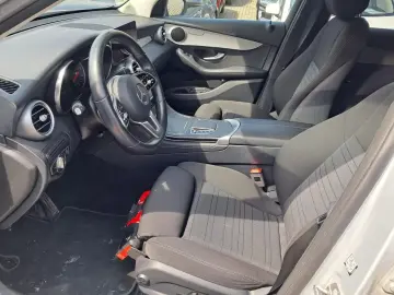 MERCEDES-BENZ GLC 300 d 4Matic LED NAVI KLIMAAUTOM