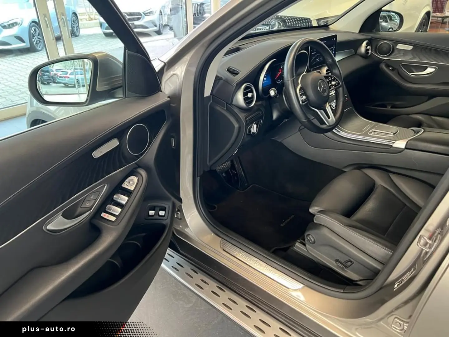 MERCEDES-BENZ GLC 300 e 4M MBUX Fahrassist LED Wide Cam. HUD