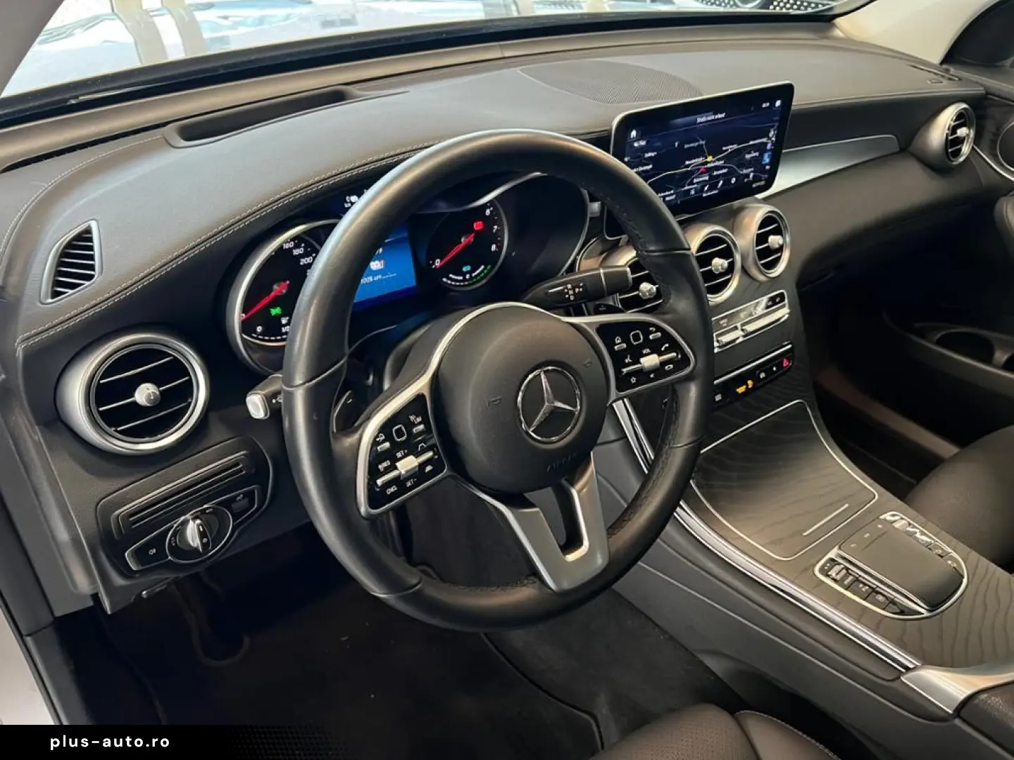 MERCEDES-BENZ GLC 300 e 4M MBUX Fahrassist LED Wide Cam. HUD