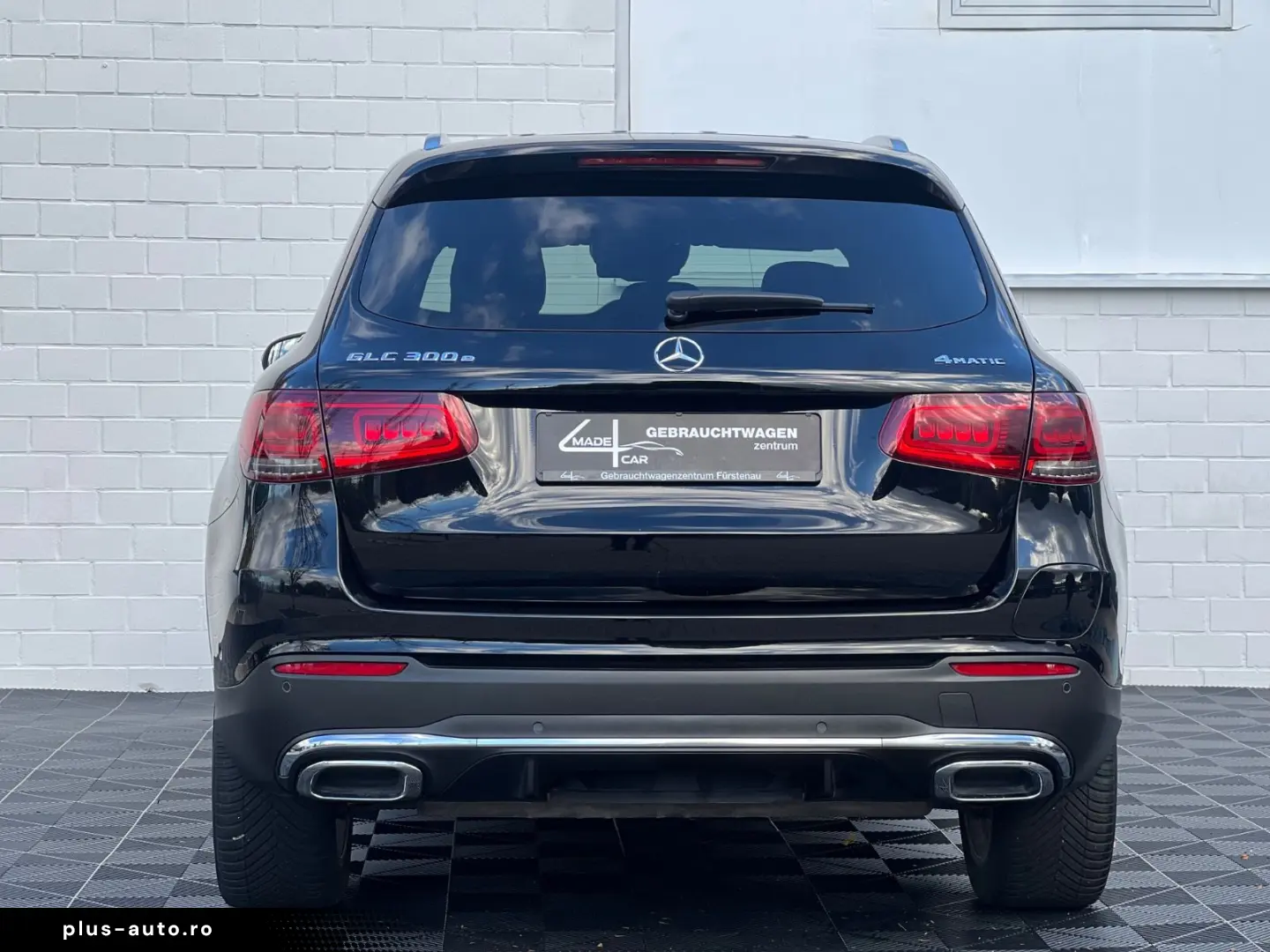 MERCEDES-BENZ GLC 300e 4Matic AMG LED FACELIFT AHK ACC ALC