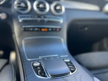 MERCEDES-BENZ GLC 300e 4Matic AMG LED FACELIFT AHK ACC ALC