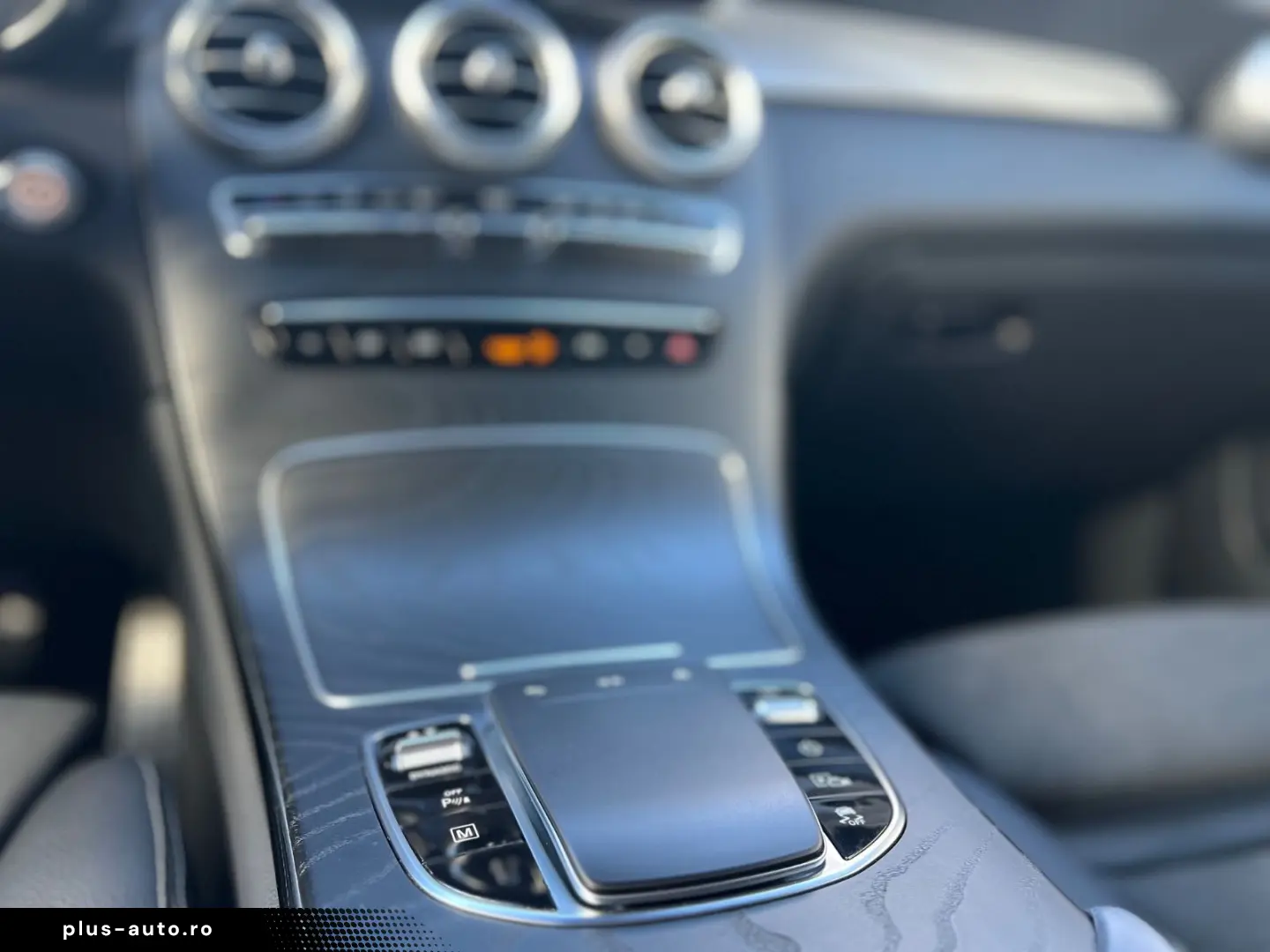 MERCEDES-BENZ GLC 300e 4Matic AMG LED FACELIFT AHK ACC ALC