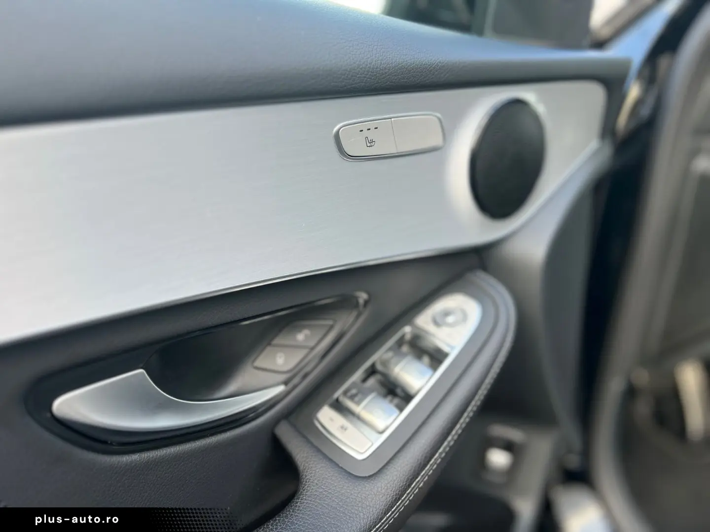 MERCEDES-BENZ GLC 300e 4Matic AMG LED FACELIFT AHK ACC ALC