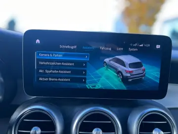 MERCEDES-BENZ GLC 300e 4Matic AMG LED FACELIFT AHK ACC ALC