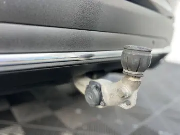 MERCEDES-BENZ GLC 300e 4Matic AMG LED FACELIFT AHK ACC ALC