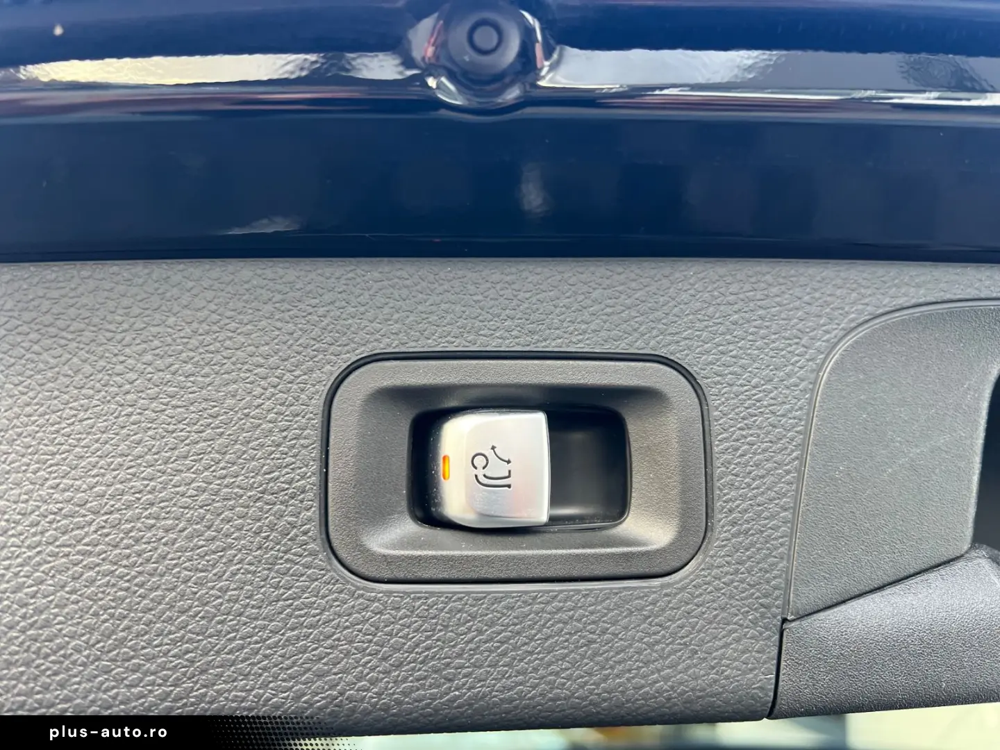 MERCEDES-BENZ GLC 300e 4Matic AMG LED FACELIFT AHK ACC ALC