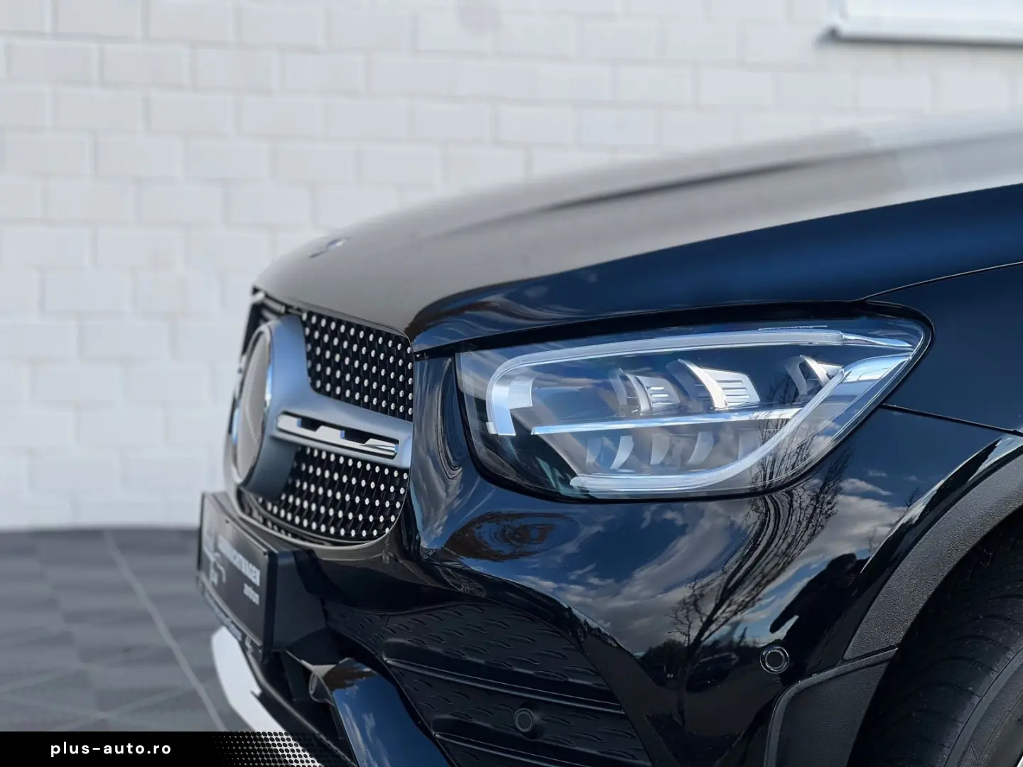 MERCEDES-BENZ GLC 300e 4Matic AMG LED FACELIFT AHK ACC ALC