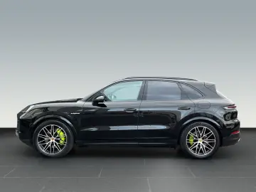 PORSCHE Cayenne E-Hybrid Pano. BOSE AHK Inno Luftf.