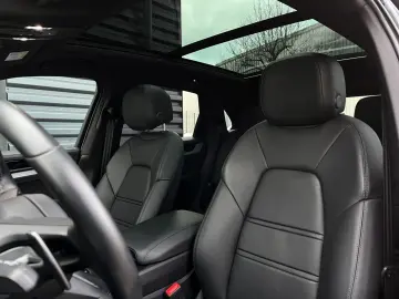 PORSCHE Cayenne E-Hybrid Pano. BOSE AHK Inno Luftf.