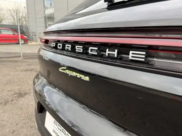 PORSCHE Cayenne E-Hybrid Pano. BOSE AHK Inno Luftf.