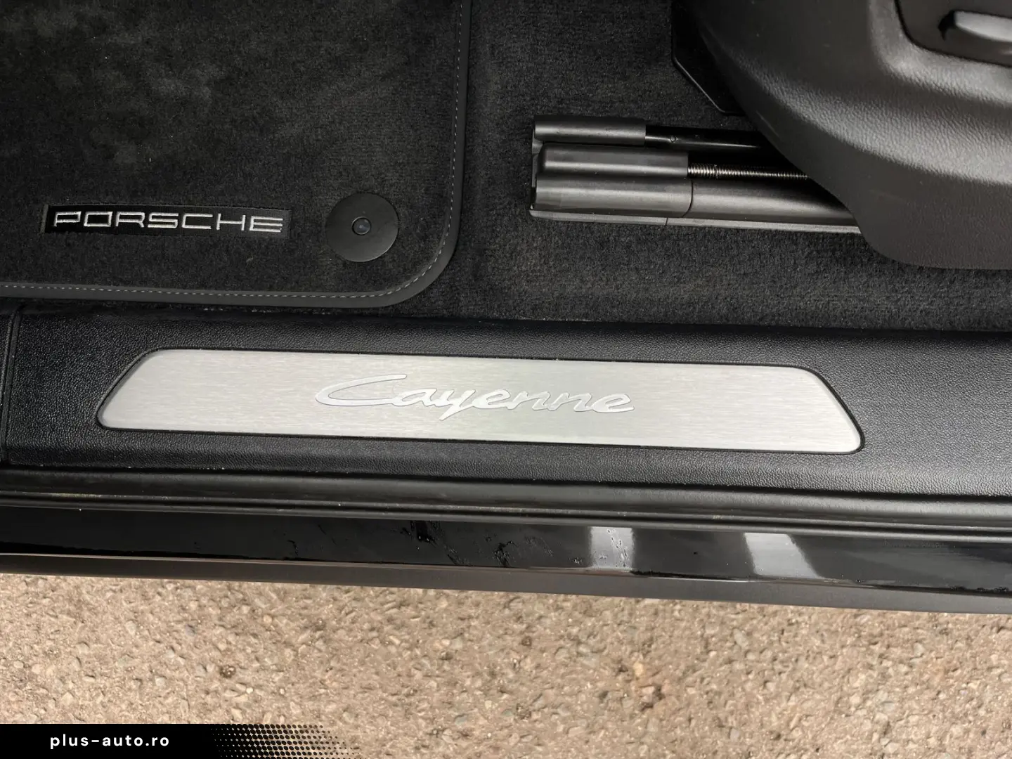 PORSCHE Cayenne E-Hybrid Pano. BOSE AHK Inno Luftf.
