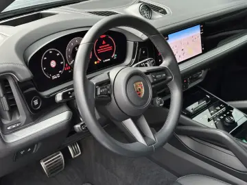 PORSCHE Cayenne S E-Hybrid PANO BOSE Soft-Close